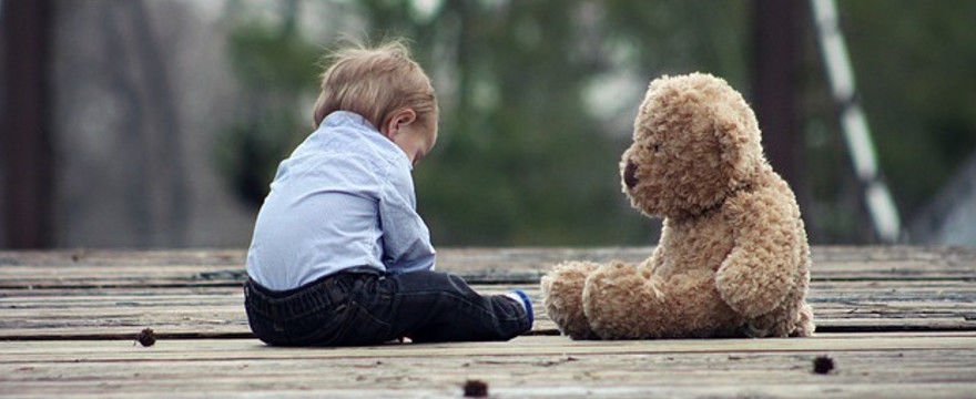 Objawy zaburzenia integracji sensorycznej - obserwuj reakcje swojego dziecka.